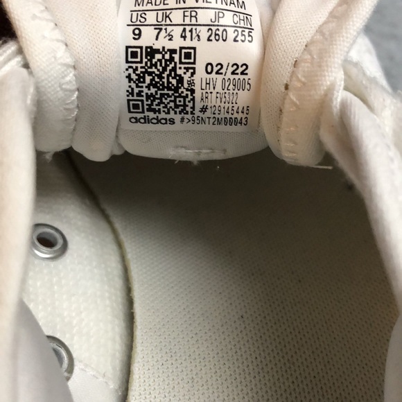 Adidas - Picture 2 of 5